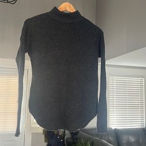 American Eagle mock neck sweater xxs